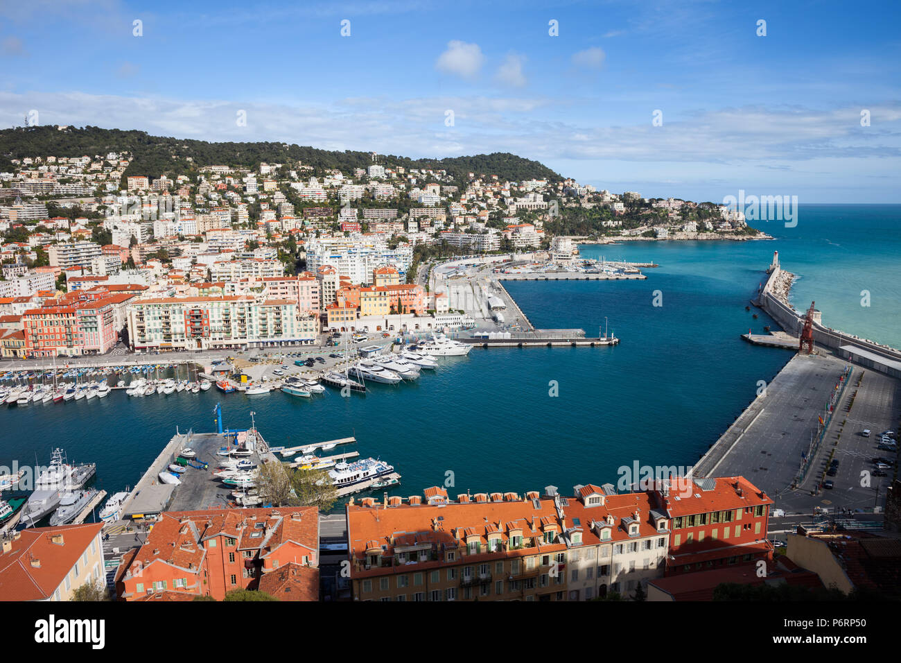 Port Lympia nella città di Nizza in Francia, vista da sopra, Riviera francese cityscape. Foto Stock