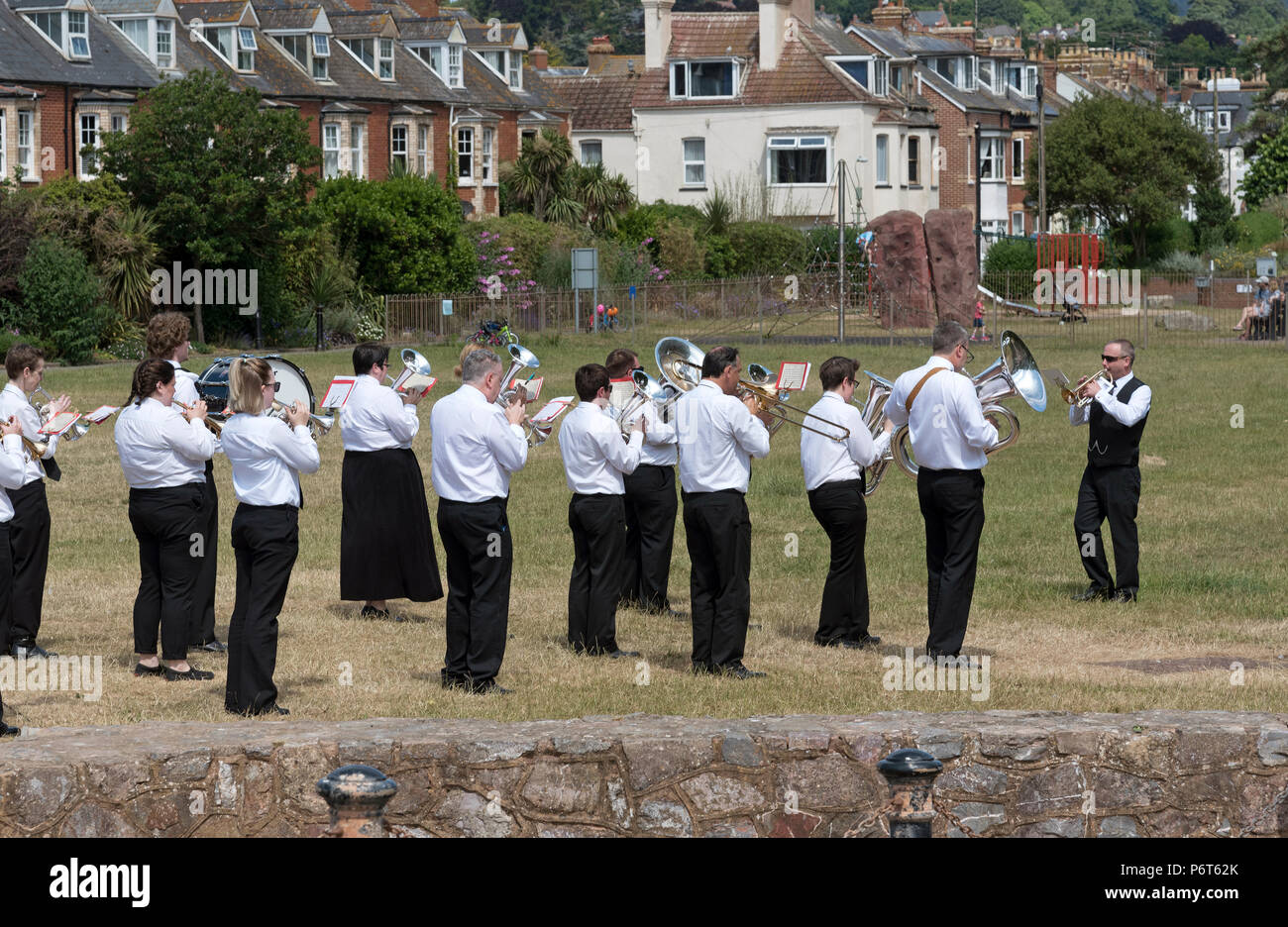 Sidmouth East Devon, Inghilterra England Regno Unito. La città di Sidmouth fascia giocare sul prosciutto durante una delle Forze Armate giorno a Sidmouth Foto Stock