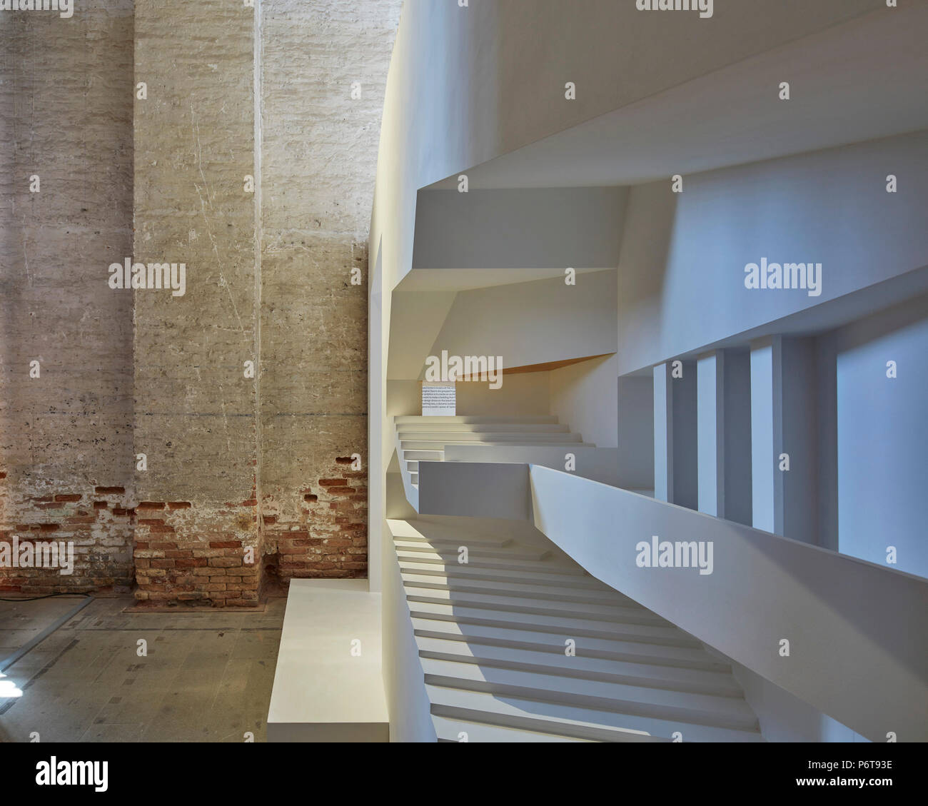 Dettaglio di O'Donnell + Tuomey installazione all'interno delle Corderie. Biennale di Venezia architettura 2018 - O'Donnell + Tuomey installazione, Venezia, Italia. Ar Foto Stock