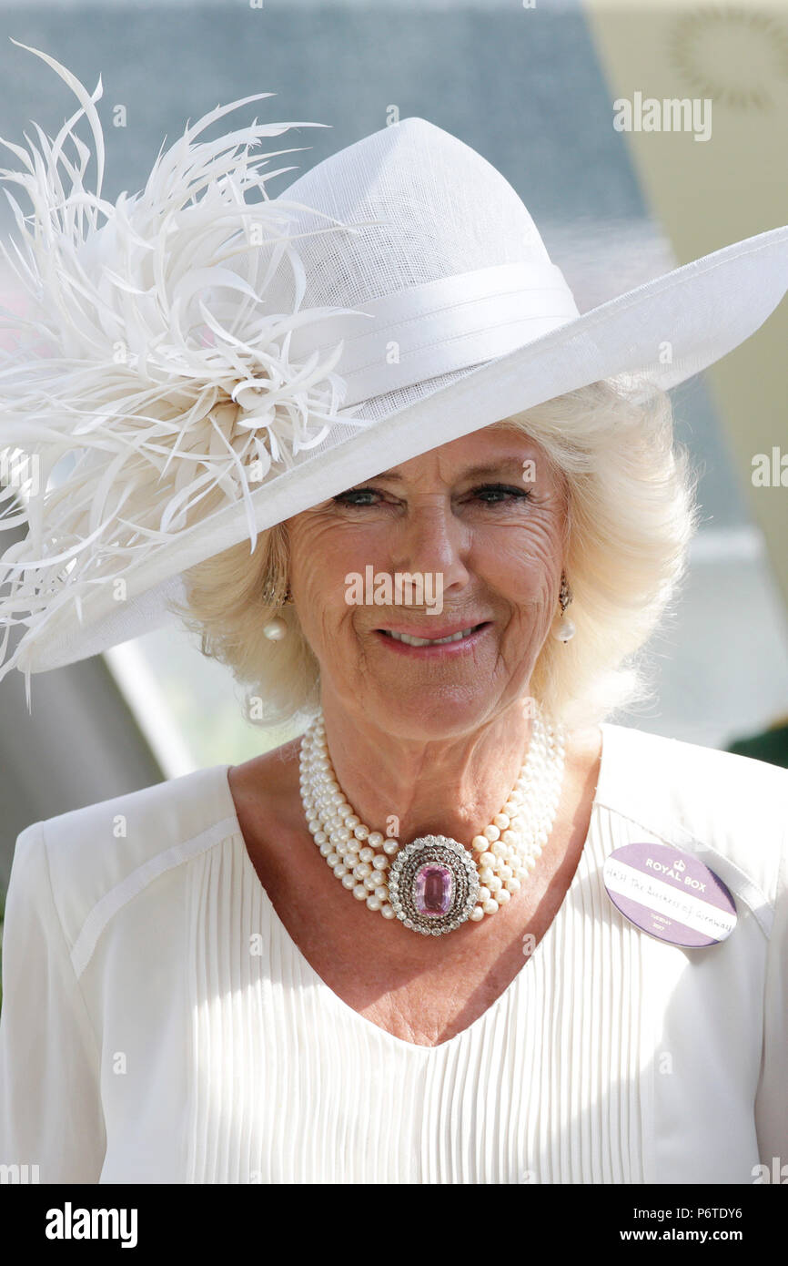 Royal Ascot, ritratto della duchessa di Cornovaglia, Camilla Mountbatten-Windsor Foto Stock