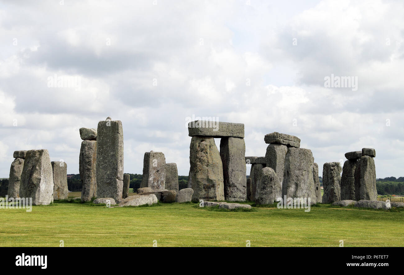 Vista di Stonehenge nel Wiltshire, Inghilterra, Regno Unito Foto Stock