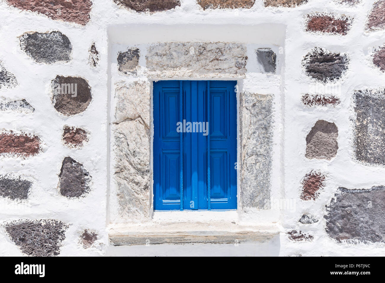 Cappella da Red Beach, Santorini (Thira), Isole Cicladi, Grecia Foto Stock