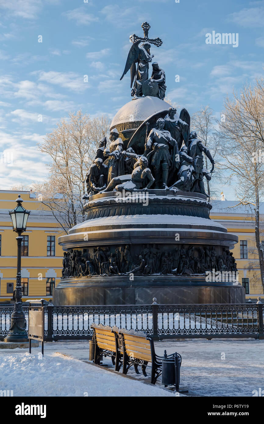 Un Monumento Millenario della Russia in Novgorod Cremlino (Detinets). Velikiy Novgorod. La Russia Foto Stock