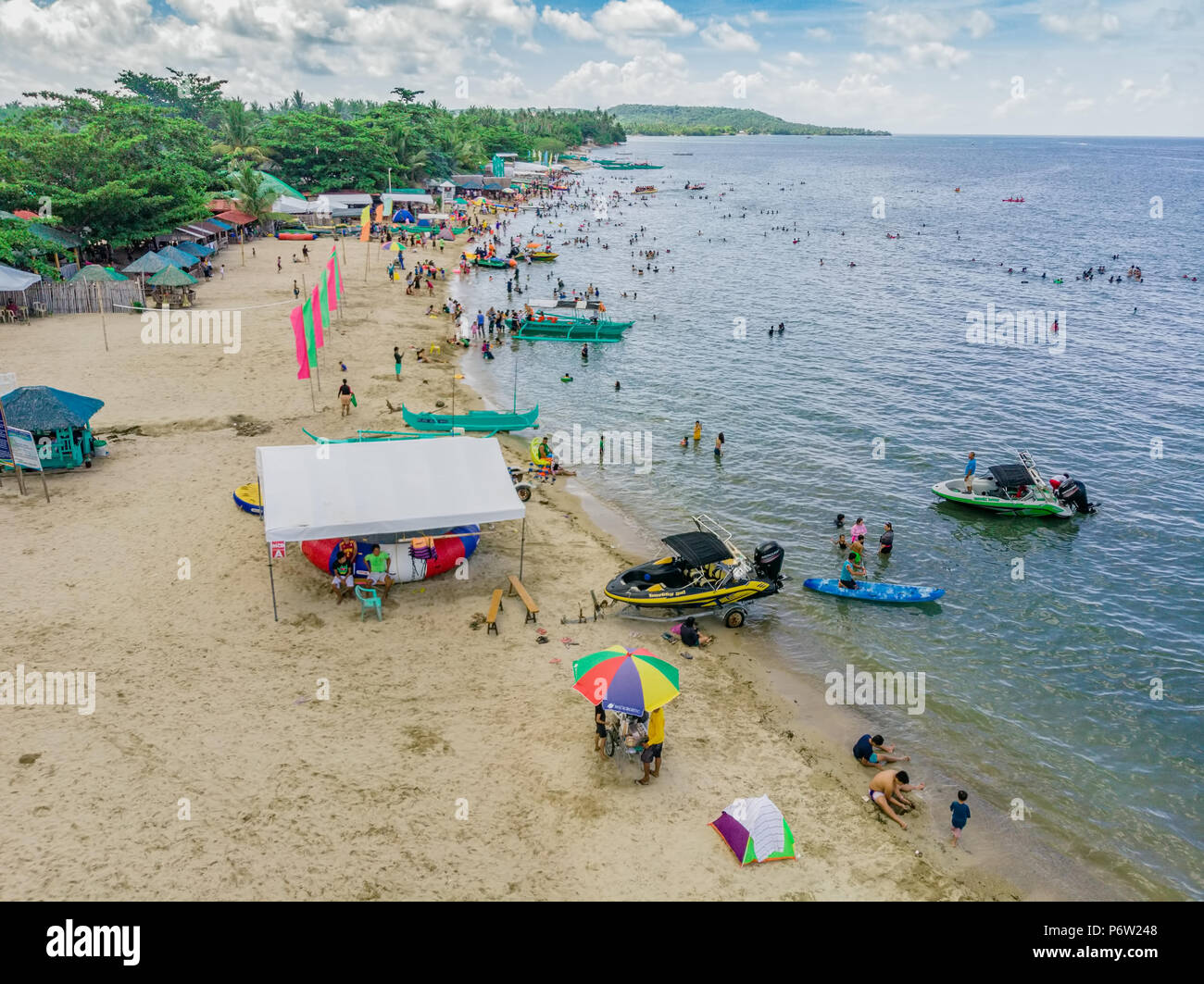Costa di Laiya, San Juan, Batangas, Filippine -- una breve distanza in auto da Manila Foto Stock