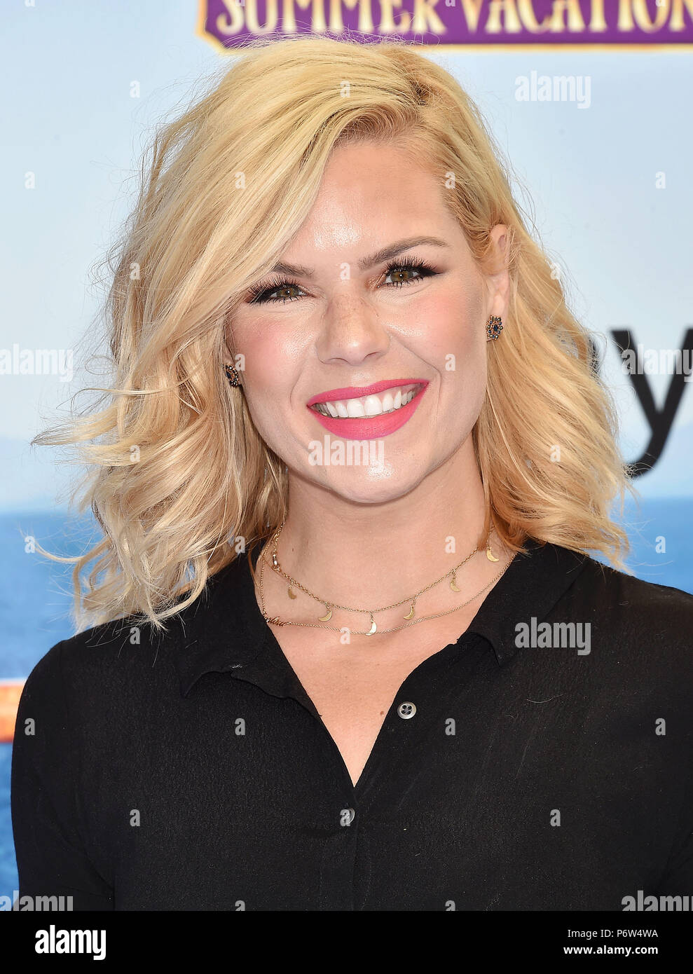 KIMBERLY CALDWELL-HARVEY presso la Columbia Pictures e Sony Pictures Animation's Premiere mondiale dell' Hotel Transilvania 3: Estate VACANZA' al Regency Village Theatre su Giugno 30, 2018 a Westwood, California. Photo: Jeffrey Mayer Foto Stock