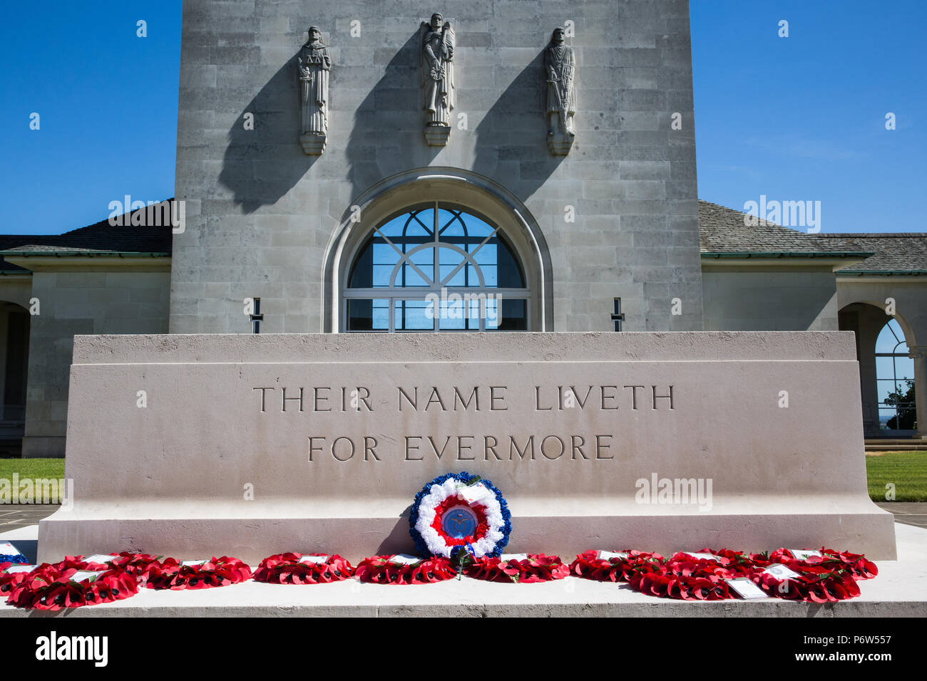 Englefield Green, Regno Unito. 2 Luglio, 2018. Il Runnymede Air Forces Memorial, progettato da Sir Edward Maufe in pietra di Portland, commemora le donne e gli uomini Foto Stock