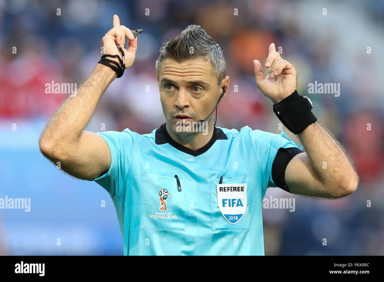 San Pietroburgo, Russia. 3 Luglio, 2018. Arbitro Damir Skomina (SVN) durante il confronto tra la Svezia e la Svizzera, valido per l'ultimo 16 round del 2018 Coppa del Mondo svoltasi a San Pietroburgo a San Pietroburgo, Russia. (Foto: Ricardo Moreira/Fotoarena) Credito: Foto Arena LTDA/Alamy Live News Foto Stock