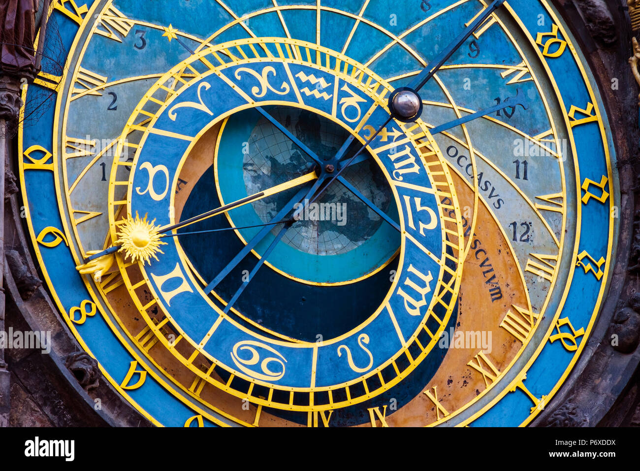 Repubblica Ceca, Praga Staré Mesto (Città Vecchia). L'Orologio Astronomico di Praga (Prague Orloj), sulla Piazza della Città Vecchia. Foto Stock