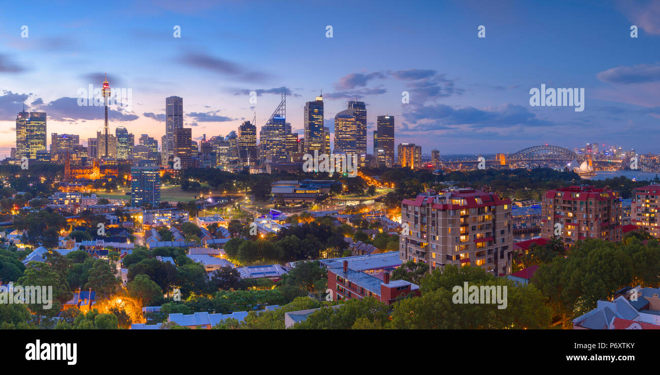 Vista della skyline al tramonto, Sydney, Nuovo Galles del Sud, Australia Foto Stock