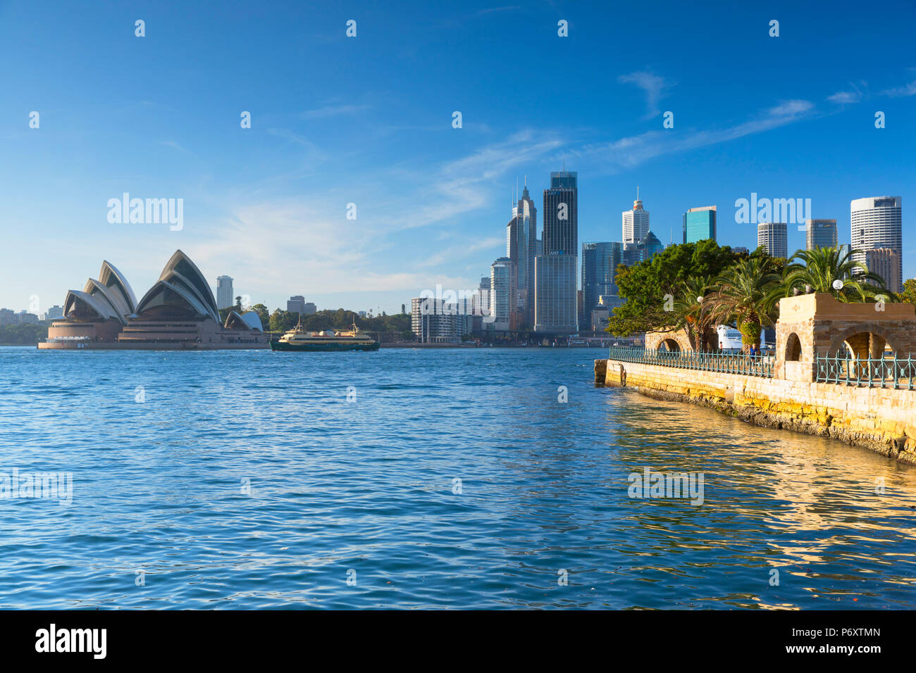 Sydney Opera House e dello skyline della città di Sydney, Nuovo Galles del Sud, Australia Foto Stock
