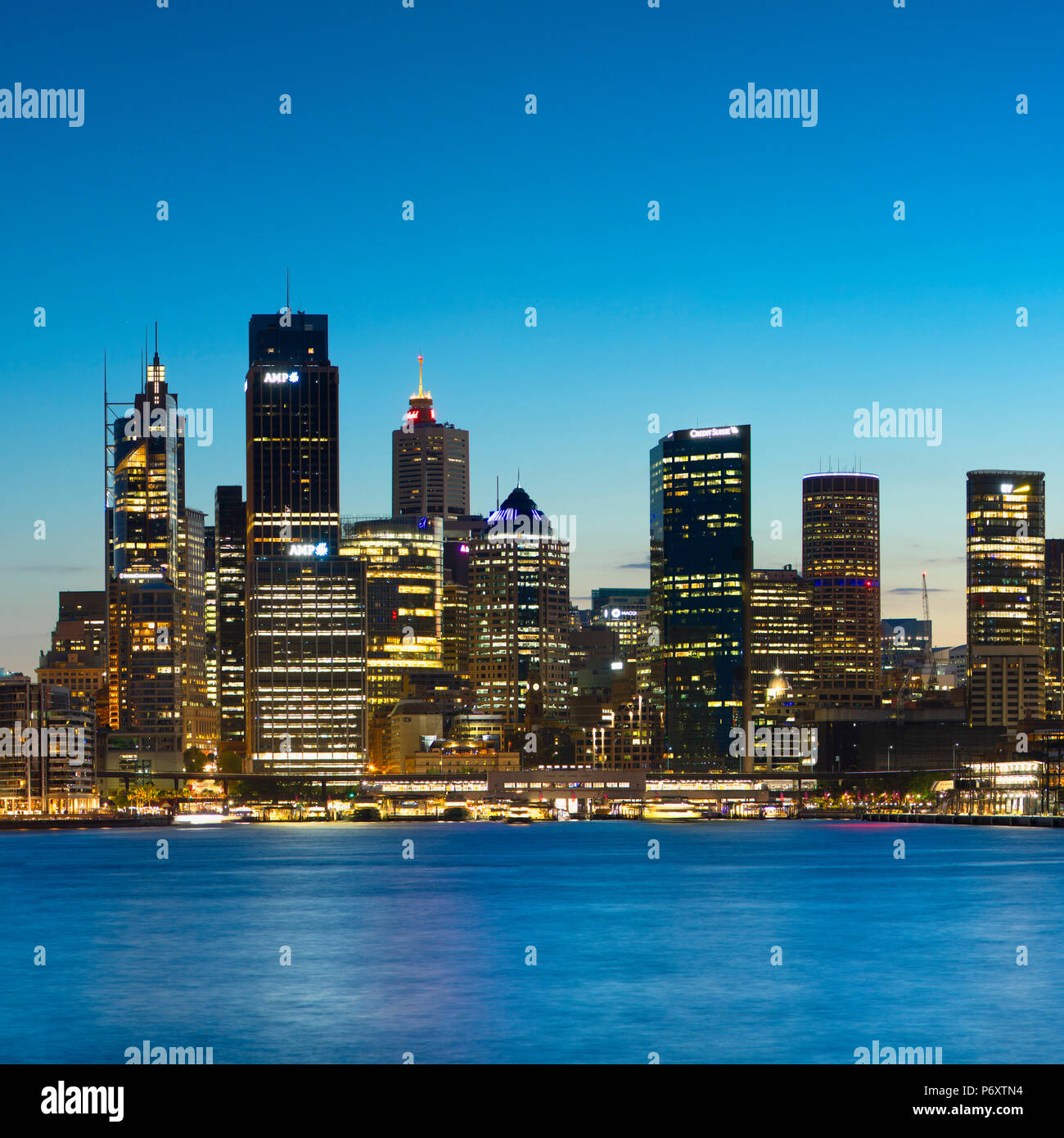 Lo skyline della citta' al tramonto, Sydney, Nuovo Galles del Sud, Australia Foto Stock