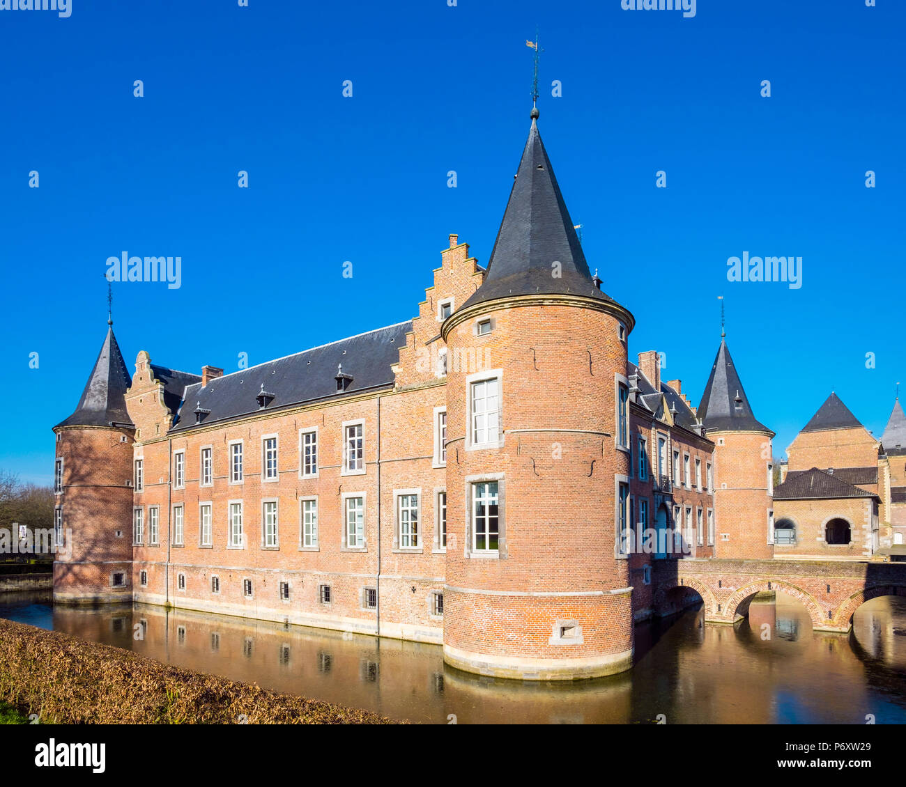 Il Kasteel castello Alden Biesen Castle, Bilzen, Limburg, Vlaanderen (Fiandre), Belgio Foto Stock