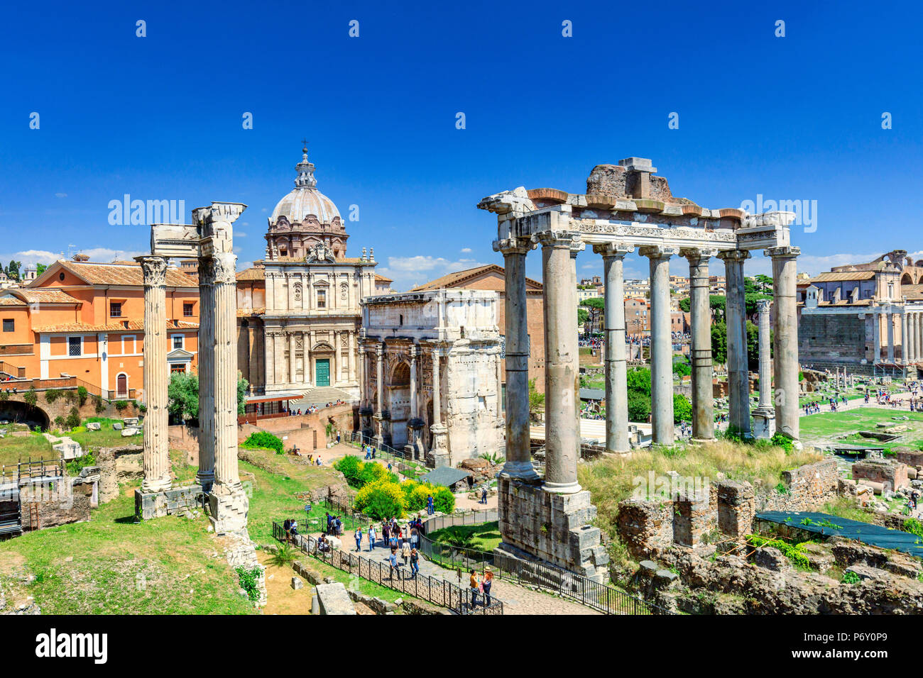 Italia, Roma, Colosseo e Foro Romano Foto Stock