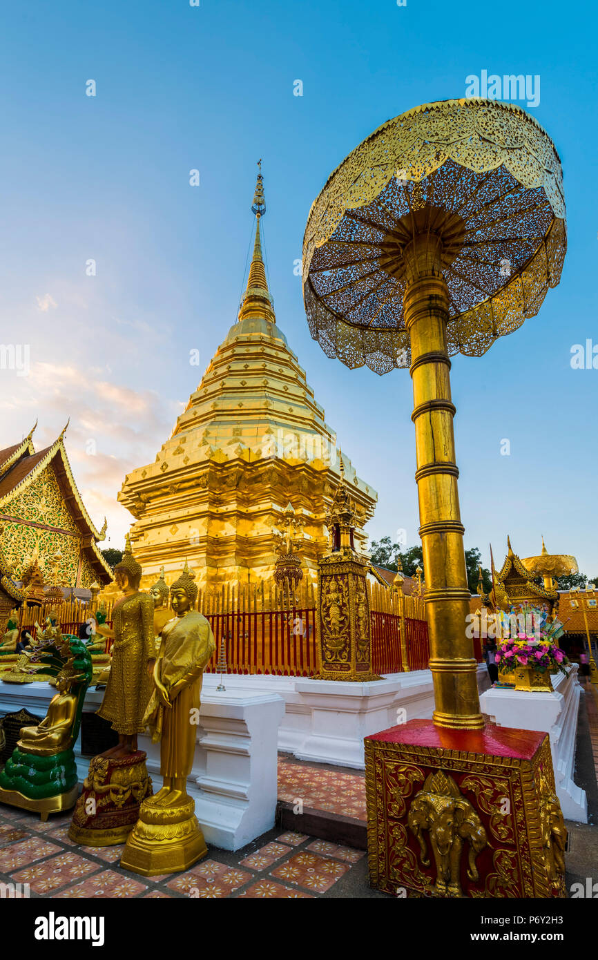Wat Phrathat Doi Suthep, Chiang Mai, Thailandia. Foto Stock