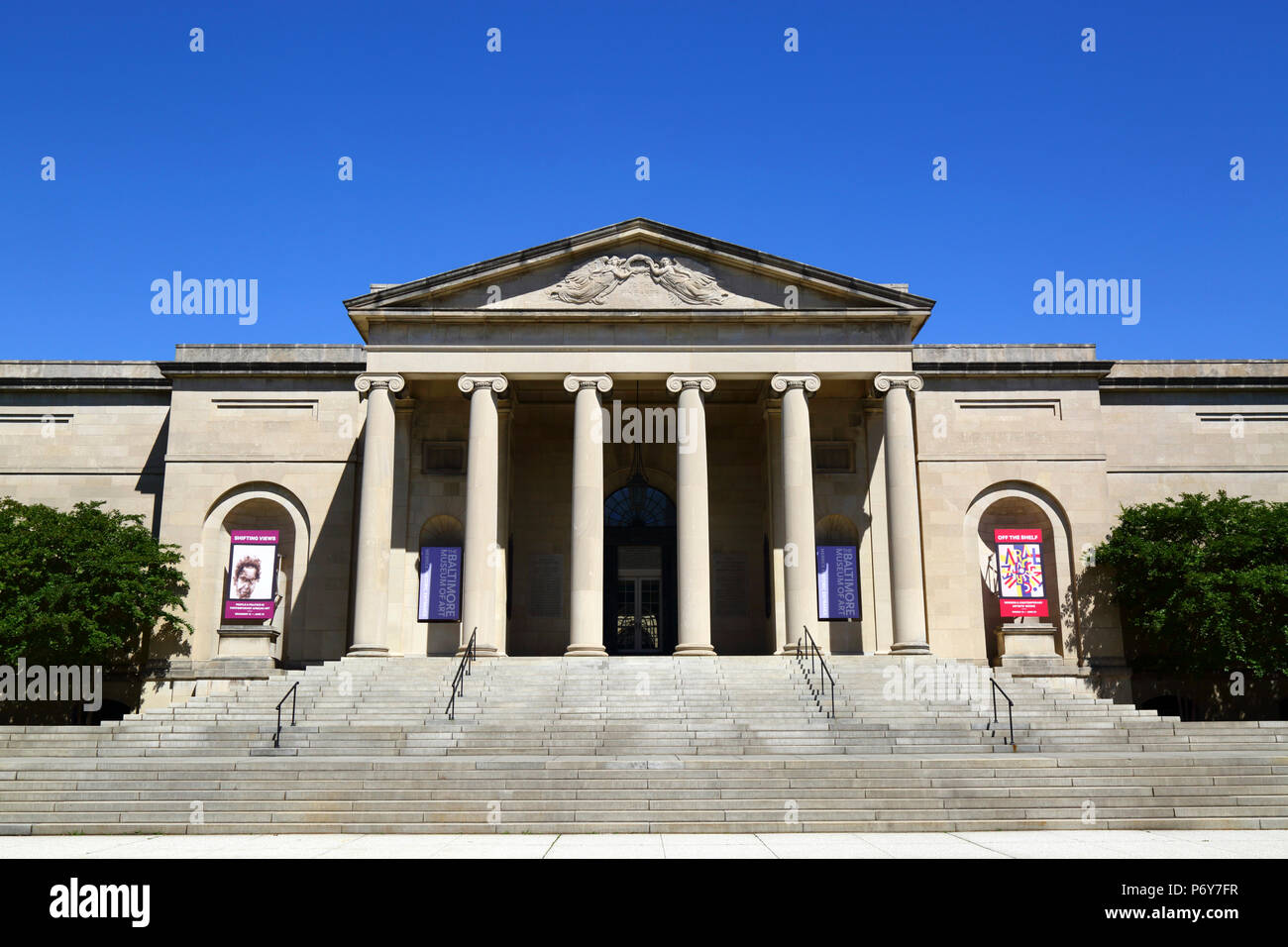 Ingresso principale in stile neoclassico del Baltimore Museum of Art (BMA), Baltimora, Maryland, Stati Uniti Foto Stock