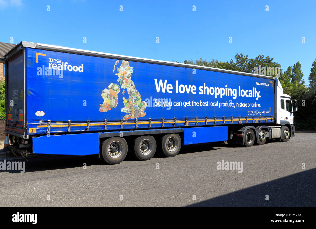 Tesco carrello consegna, autocarro, transporter, England, Regno Unito Foto Stock