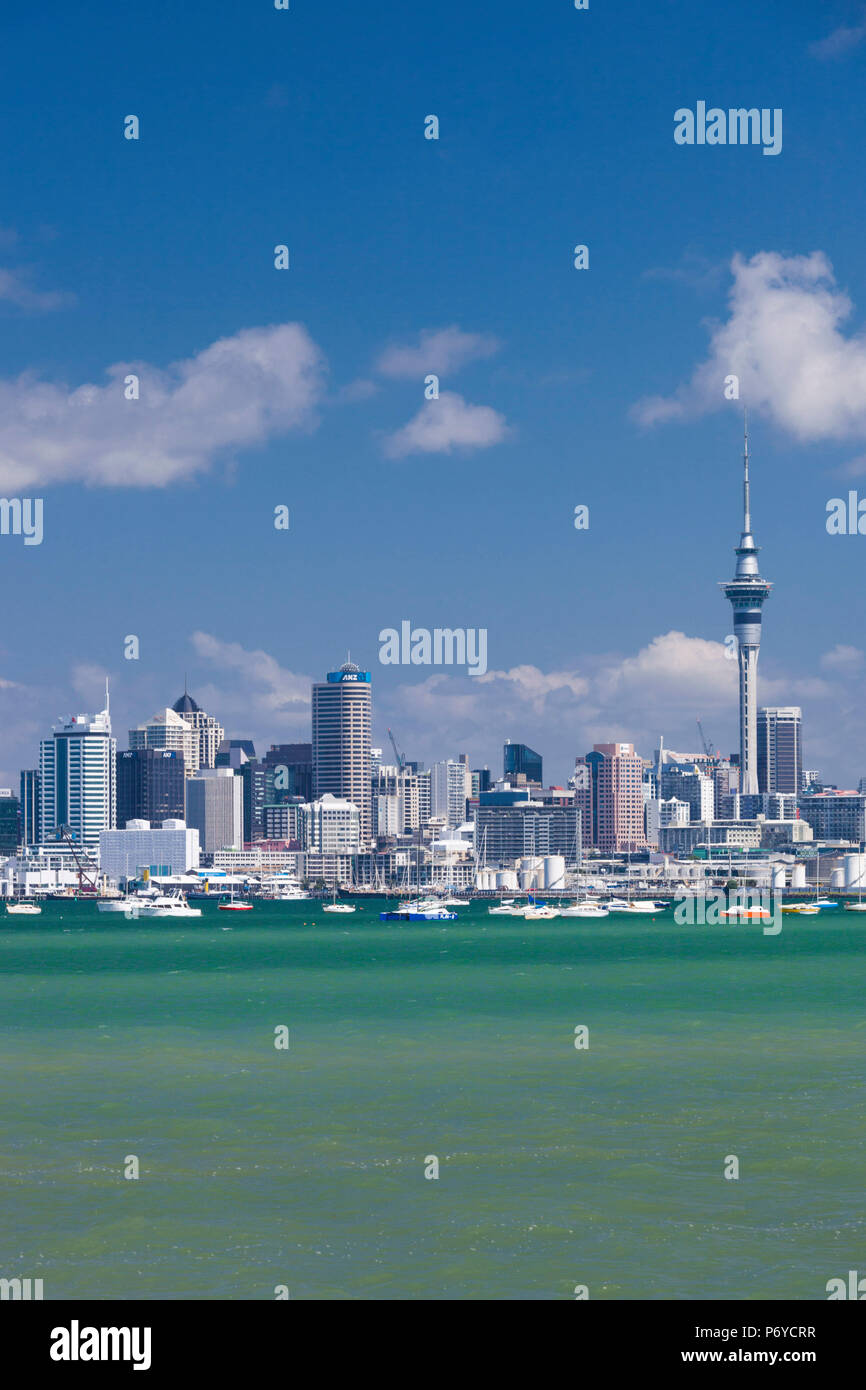 Nuova Zelanda, Isola del nord di Auckland, in vista dello skyline di Devonport Foto Stock