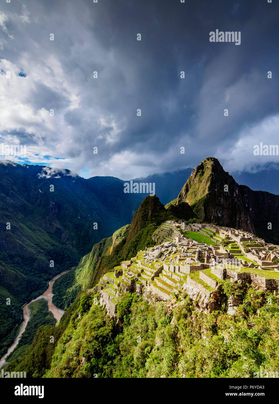 Machu Picchu rovine, regione di Cusco, Perù Foto Stock