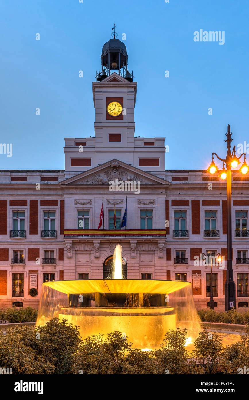 Real Casa di Post Office o Real Casa de Correos, piazza Puerta del Sol di Madrid La Comunità di Madrid, Spagna Foto Stock