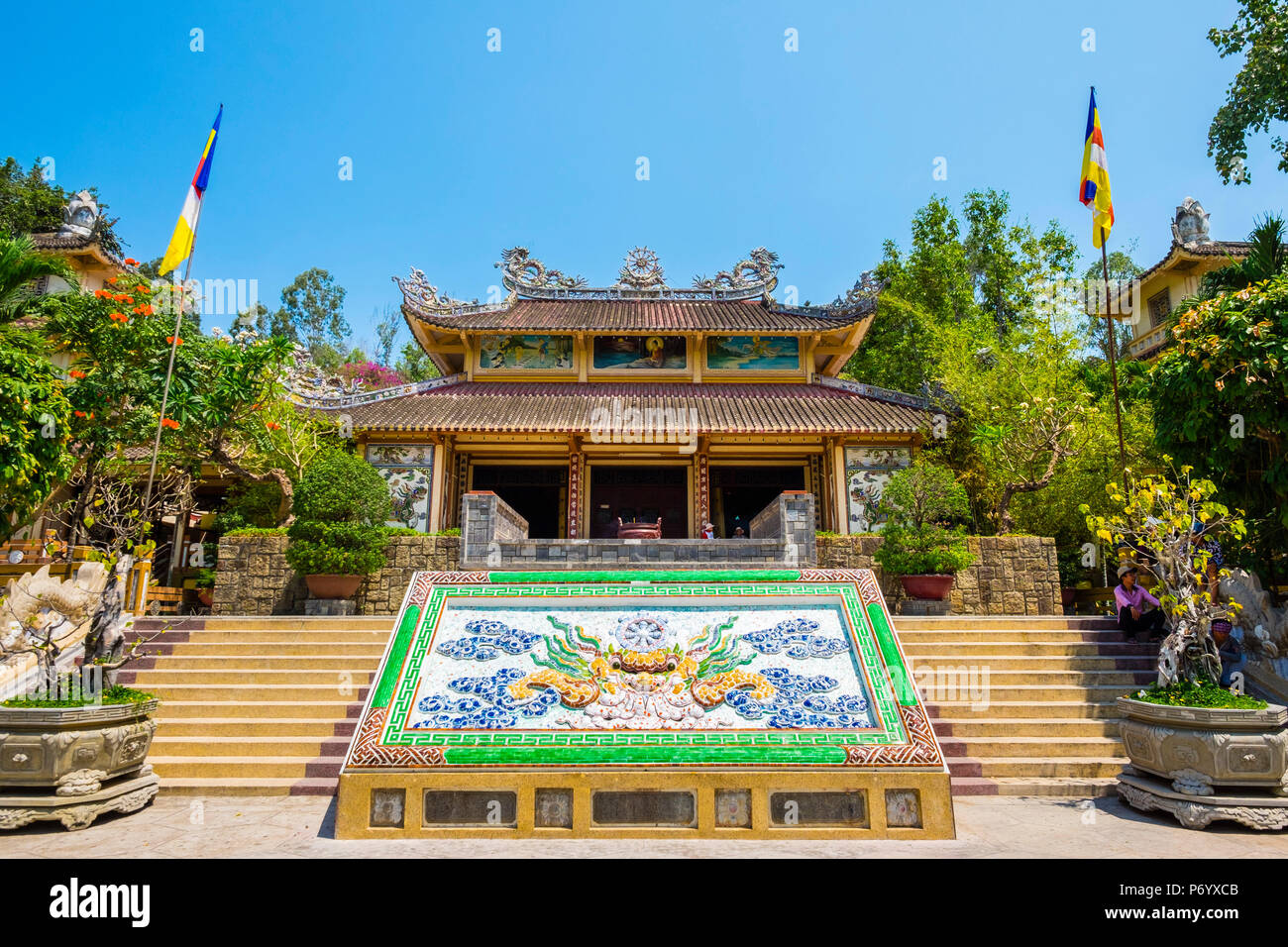 Lunga SAE¡n Pagoda (ChÃ¹a lunga SAE¡n) tempio buddista, Nha Trang, Khanh Hoa Provincia, Vietnam Foto Stock