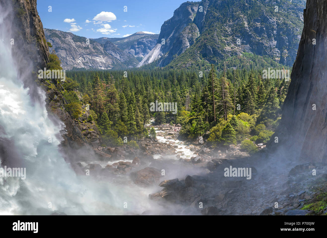 Abbassare Yosemite Falls Panorama Foto Stock