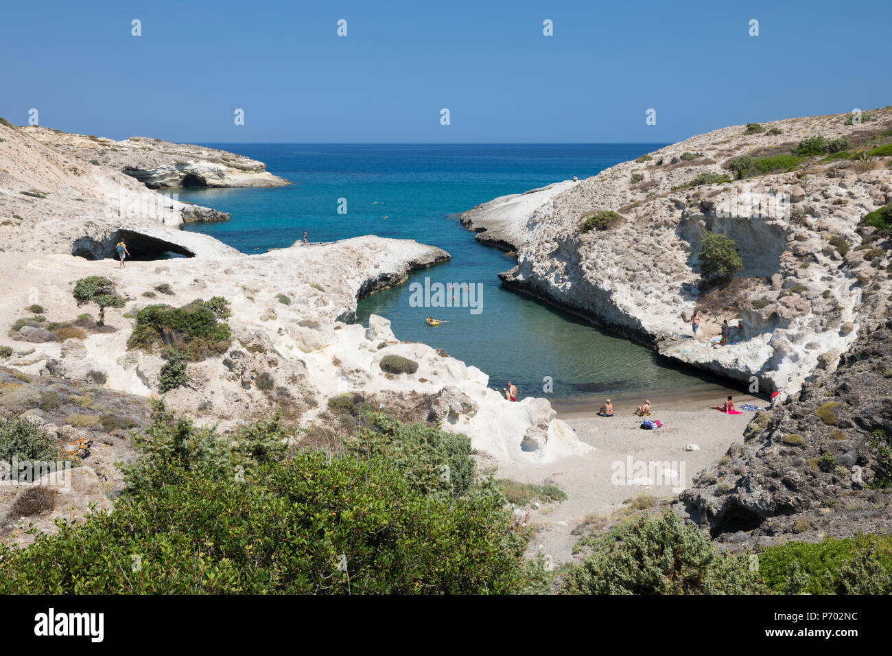 Kapros spiaggia sulla costa nord est, Pachena, Milos, Cicladi, il Mare Egeo e le isole greche, Grecia, Europa Foto Stock