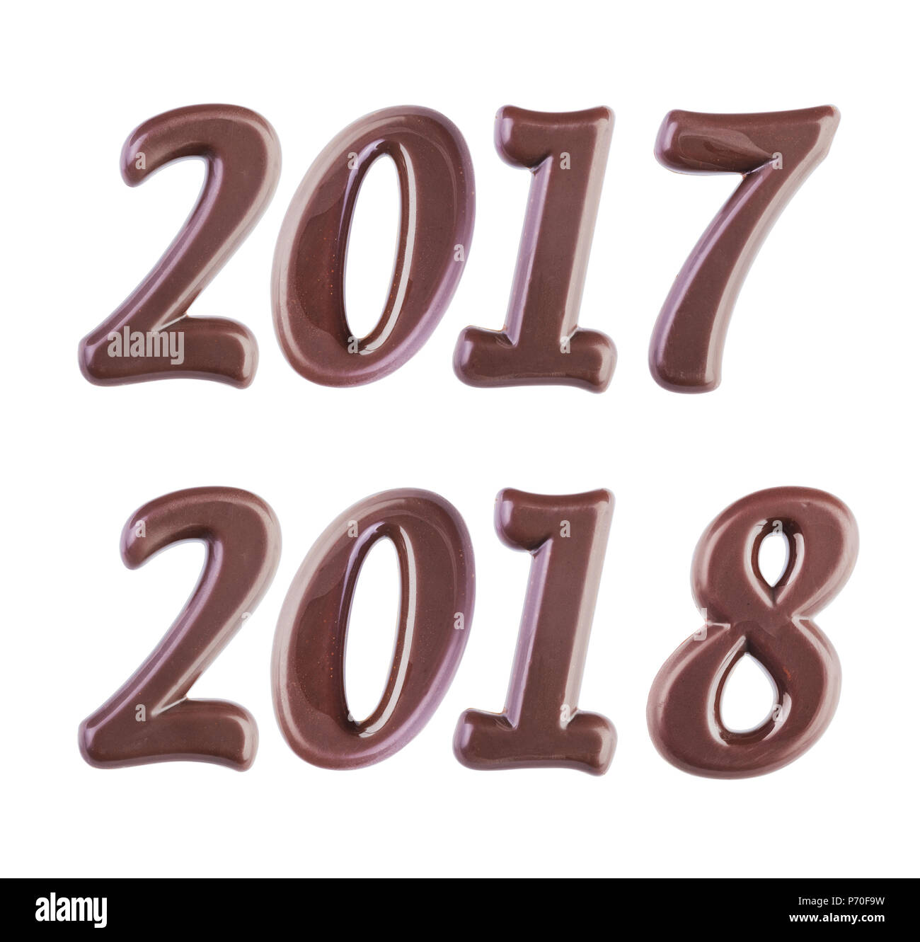 Vero cioccolato fondente cifre isolate su uno sfondo bianco. 2017 e 2018 cifre di cioccolato Foto Stock