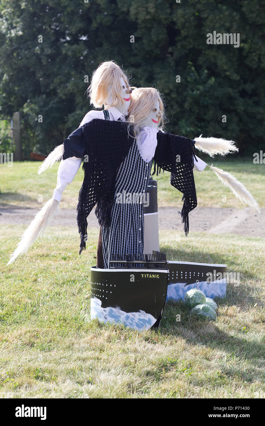 Jack e Rose sul Titanic scarecrows Foto Stock