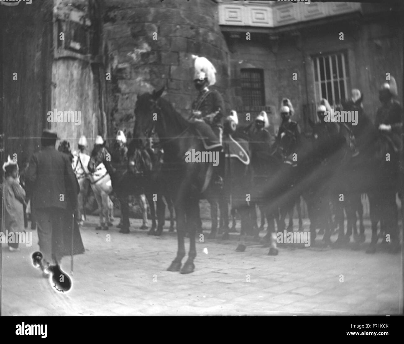 Fotocamere digitali Olympus 8 Baldomer Gili Roig. Guàrdia urbana muntada, Plaça Nova (Barcelona) - 8616381368 Foto Stock