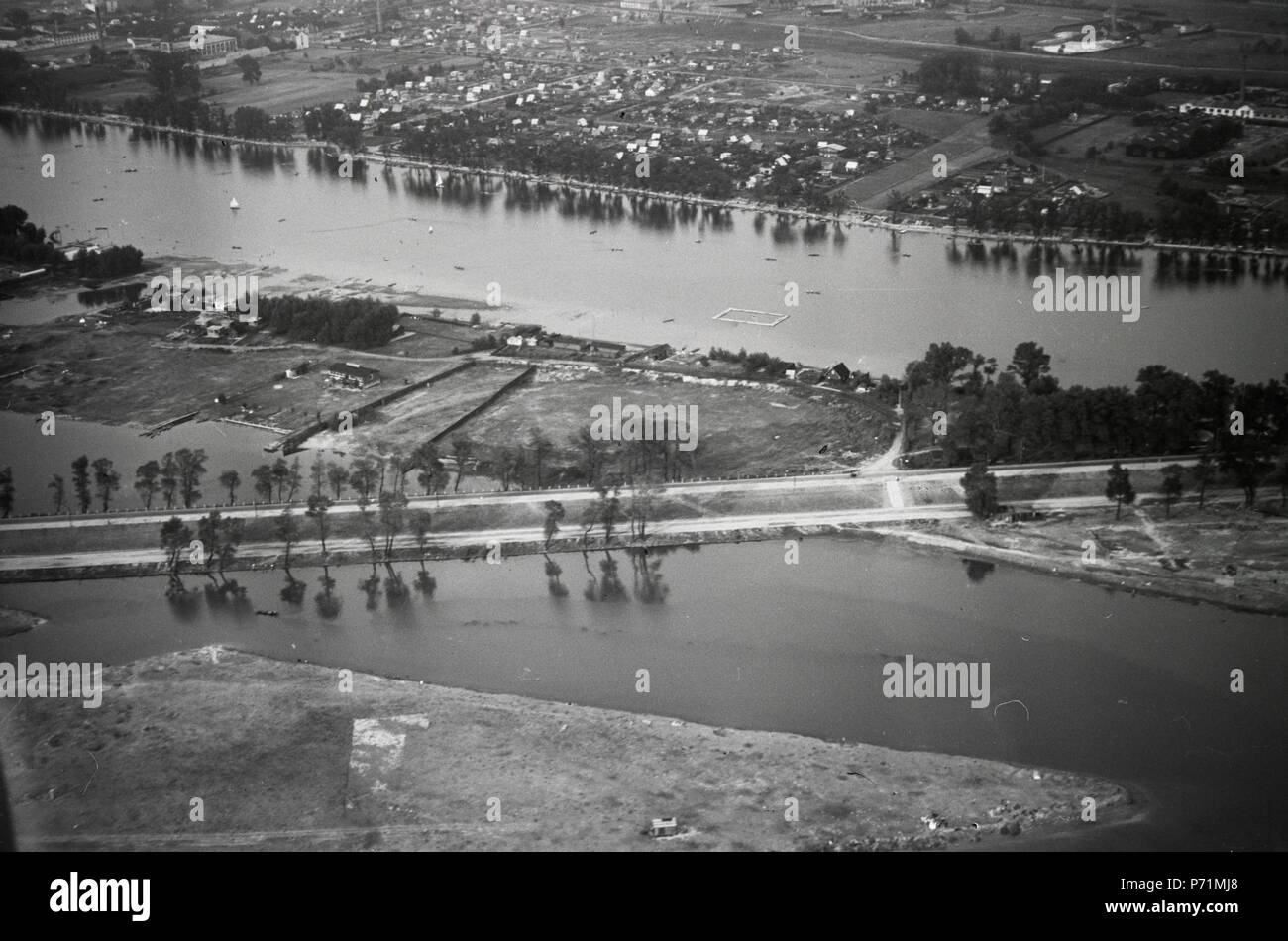 44 ETH-BIB-Auftrennungsort der Alten und Neuen Donau, Wien-Weitere-LBS MH-003802-37 Foto Stock