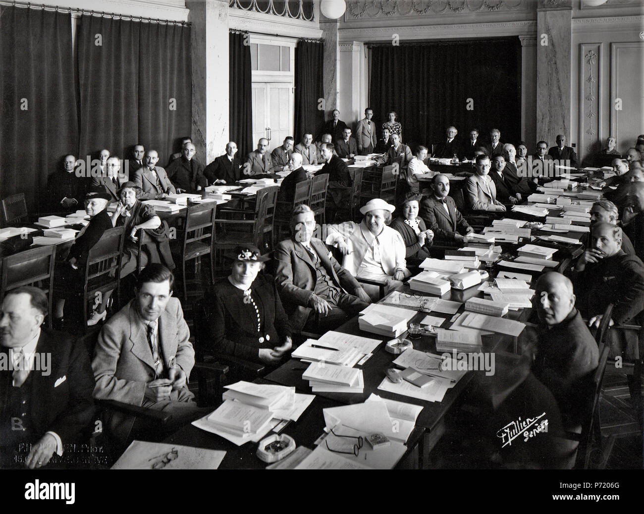 Inglese: settima conferenza internazionale sull'educazione pubblica nel 1938. L ibe organizzato il ghiaccio da 1934-2008. 12 Giugno 2017 12:54:22 14 settima Conferenza Internazionale sull'educazione pubblica 1938 Foto Stock