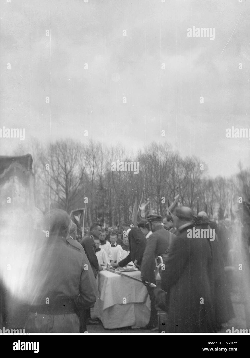 71 Narcyz Witczak-Witaczyński - Uroczystość wręczenia sztandaru 1 Pułkowi Strzelców Konnych w Garwolinie z udziałem prezydenta RP Stanisława Wojciechowskiego. (107-1115-1) Foto Stock