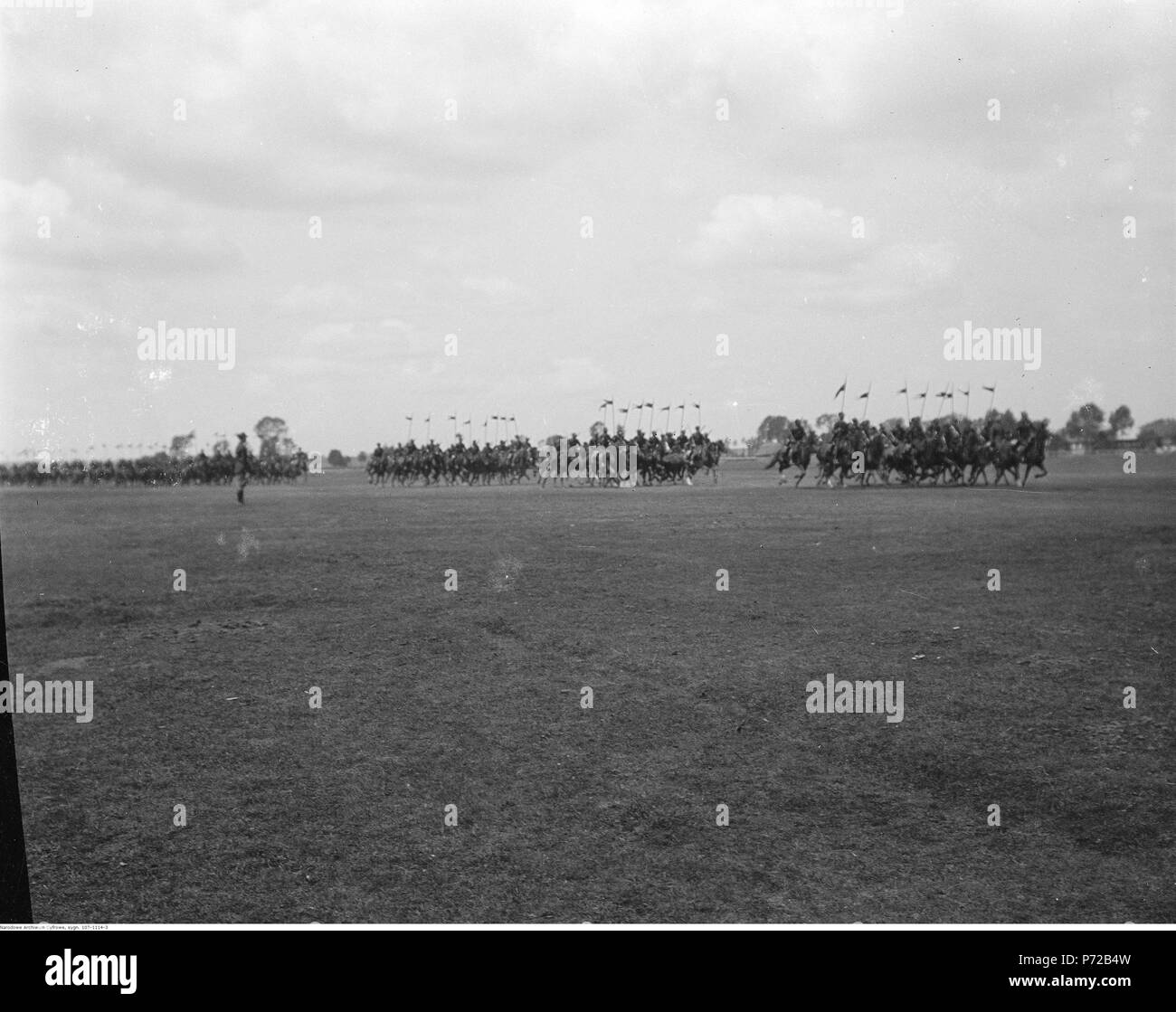 71 Narcyz Witczak-Witaczyński - Uroczystość w 1 Pułku Strzelców Konnych (107-1114-3) Foto Stock