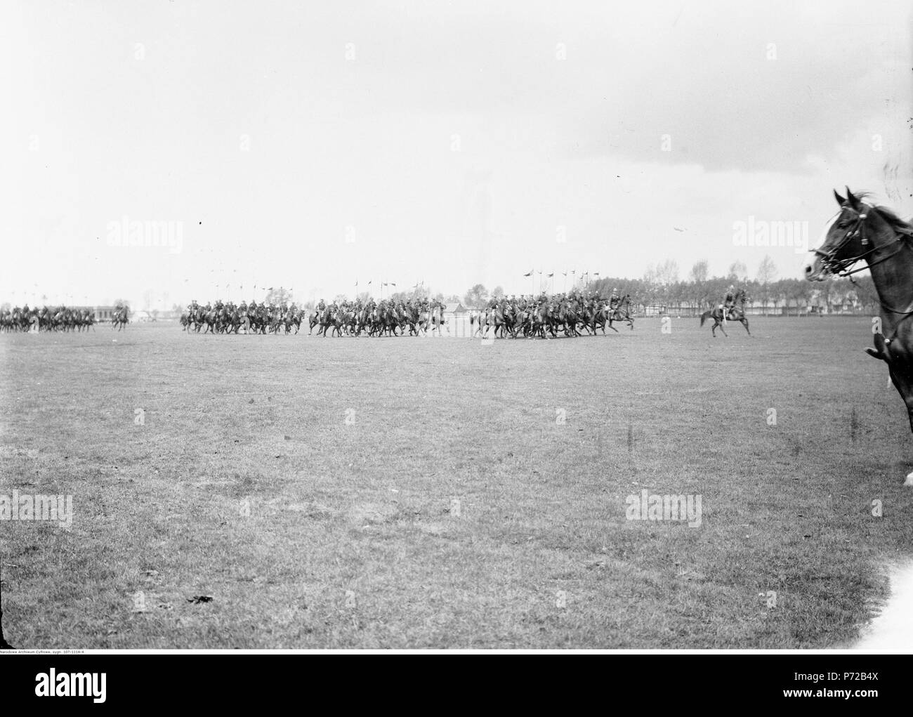 71 Narcyz Witczak-Witaczyński - Uroczystość w 1 Pułku Strzelców Konnych (107-1114-4) Foto Stock