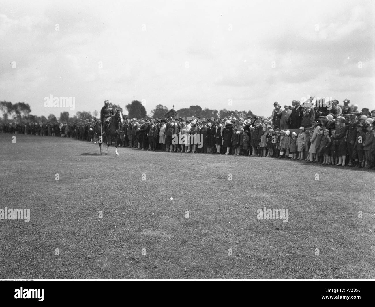 71 Narcyz Witczak-Witaczyński - Uroczystość w 1 Pułku Strzelców Konnych (107-1114-6) Foto Stock