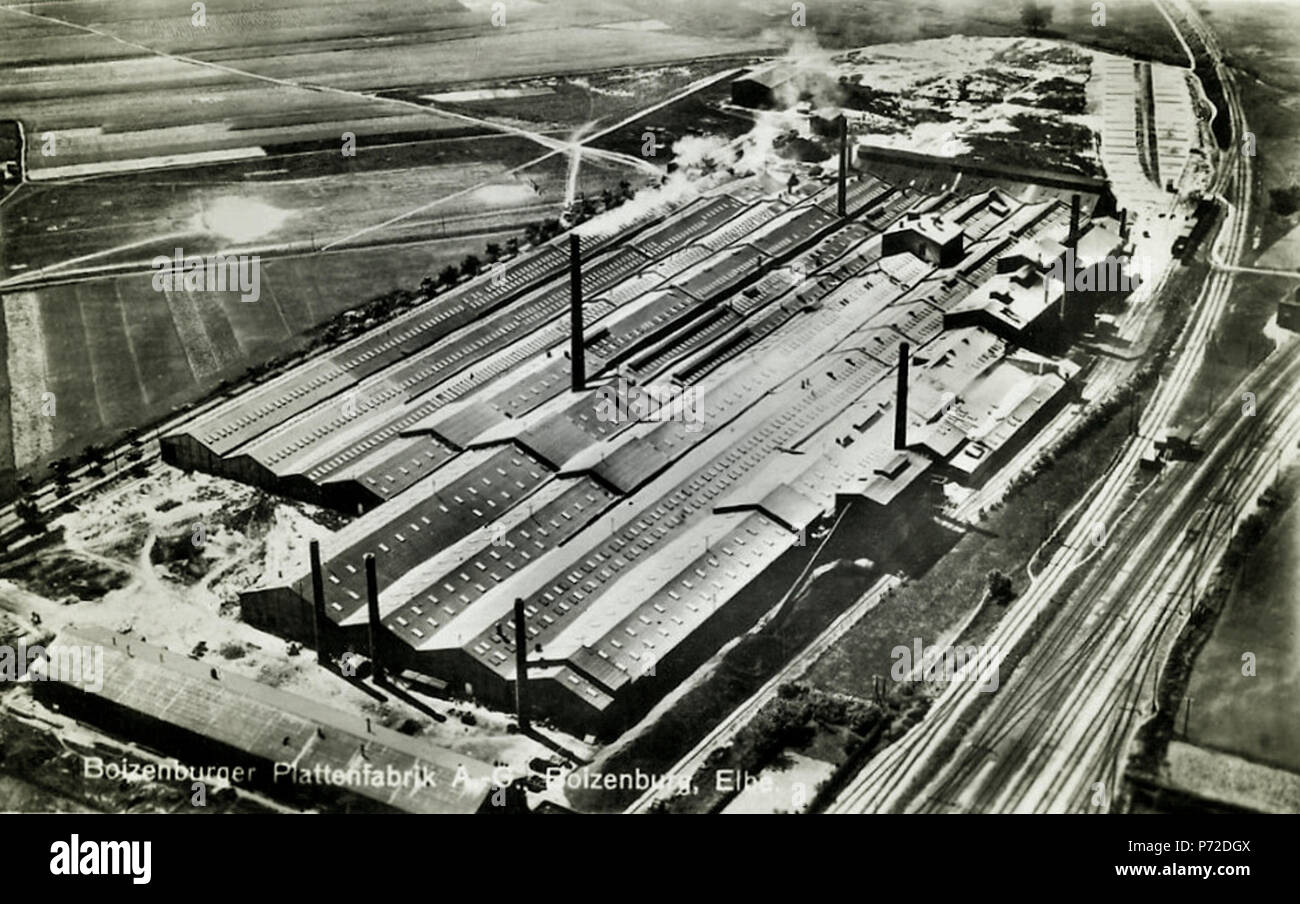 Deutsch: Das Boizenburger Fliesenwerk um 1930. 24 Aprile 2016 3 Bahnanlage der Hafenbahn am Fliesenwerk 1930 Foto Stock