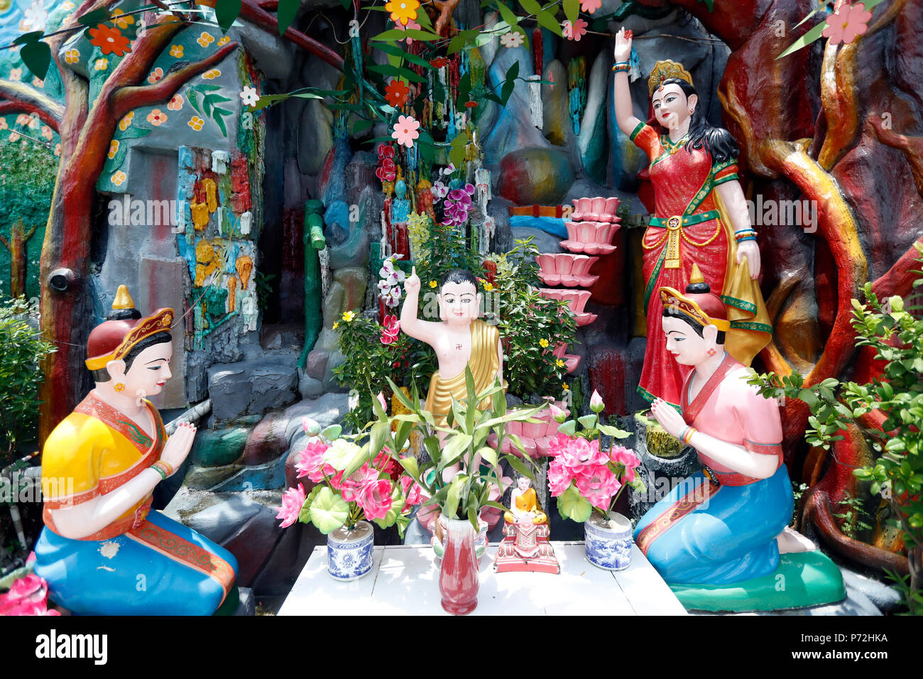 Il principe Siddharta Gautama Buddha, come un bambino, Phap Van tempio buddista, Ho Chi Minh City, Vietnam, Indocina, Asia sud-orientale, Asia Foto Stock