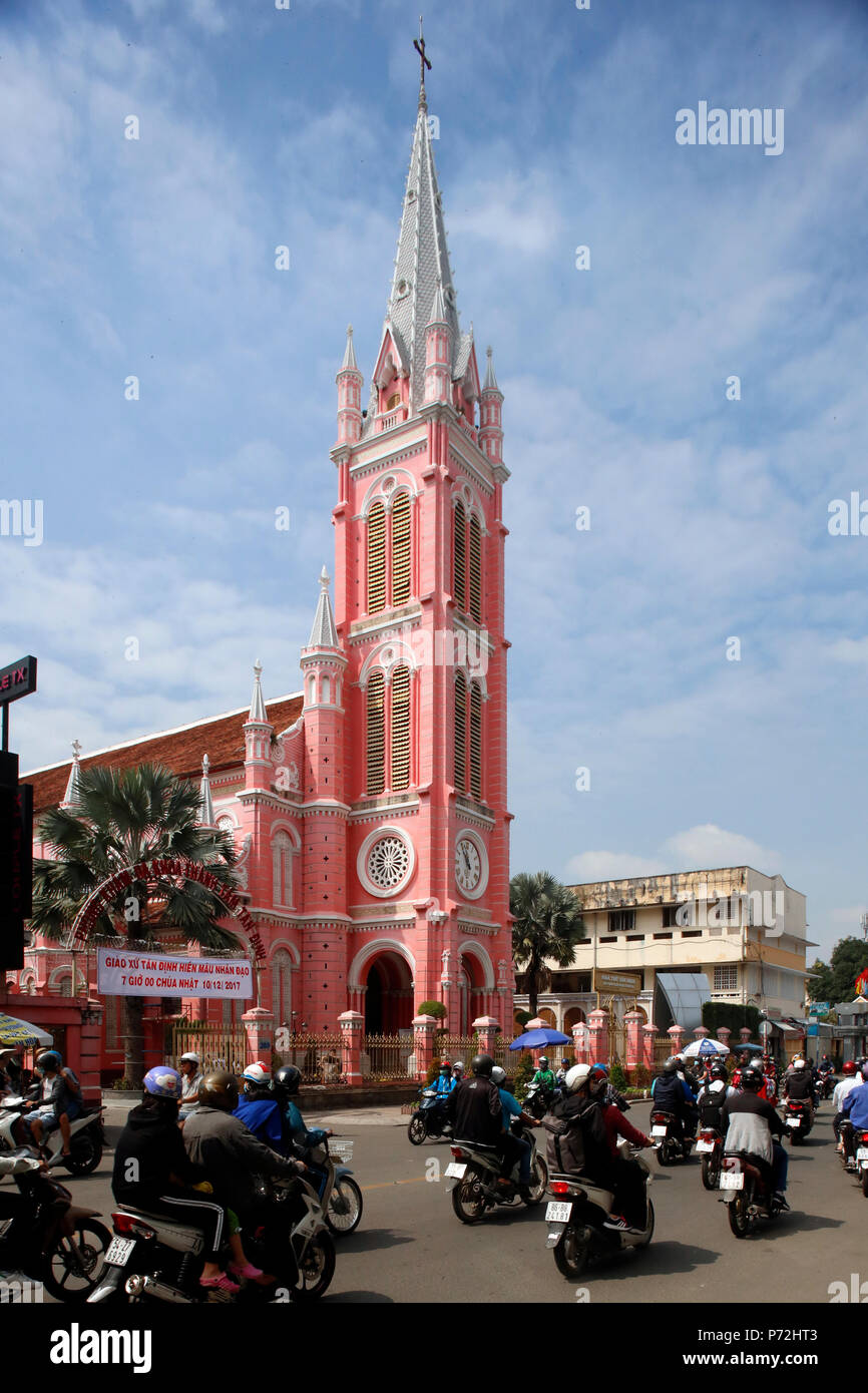 Chiesa del Sacro Cuore di Gesù (Nha Tho Tan Dinh), la città di Ho Chi Minh, Vietnam, Indocina, Asia sud-orientale, Asia Foto Stock