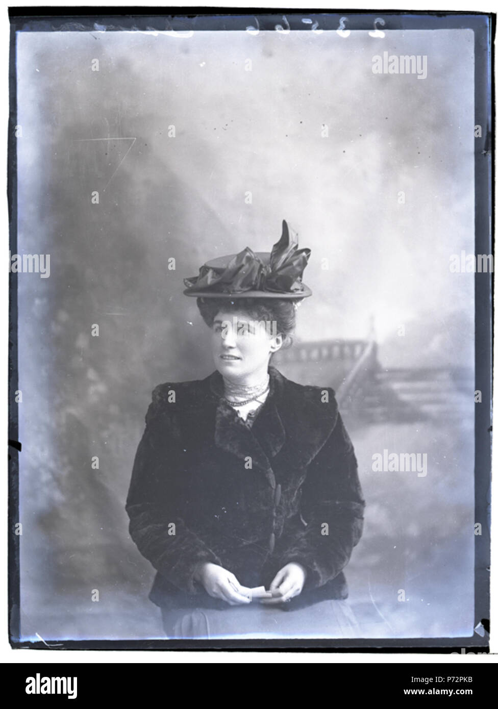 Inglese: DKW 23566 Dawson L . Questo supporto upload Data: 7 Aprile 2015 12:02:23 opera originale prima di 1944 35 Mrs Dawson, 12 dic 1906 (16879769849) Foto Stock