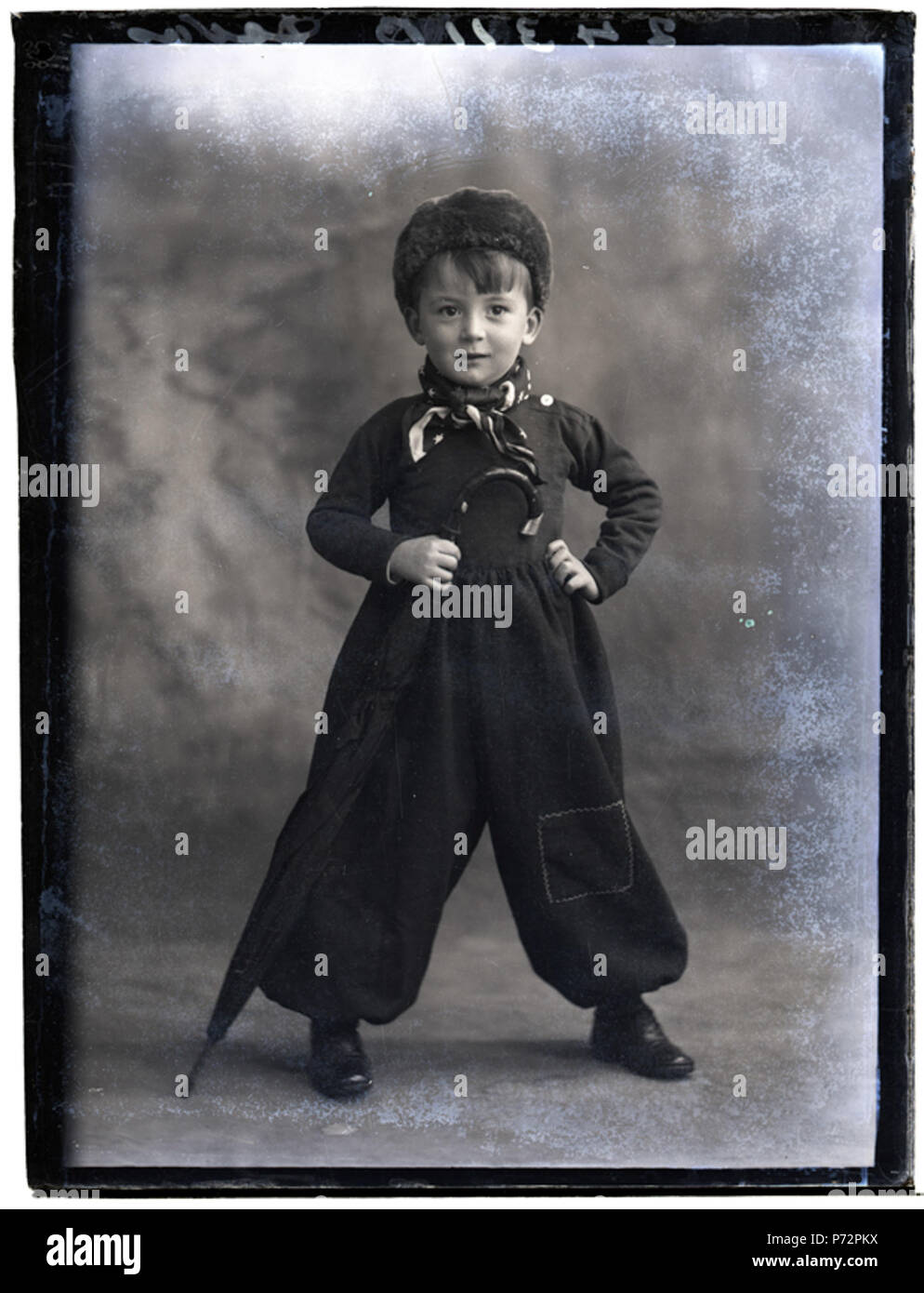 Inglese: DKW 24311B Davies L . Questo supporto upload Data: 7 Aprile 2015 12:03:18 opera originale prima di 1944 30 Master Langdun Davies, 27 dic 1907 (17064516902) Foto Stock