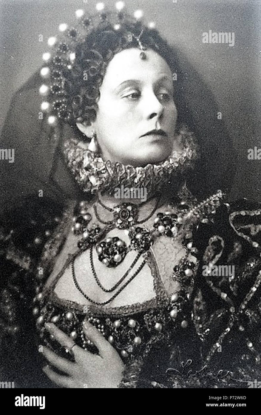 Helene Thimig come Elisabetta in Friedrich Schiller Maria Stuart . 1934 29 Helene Thimig 1934 Foto Stock