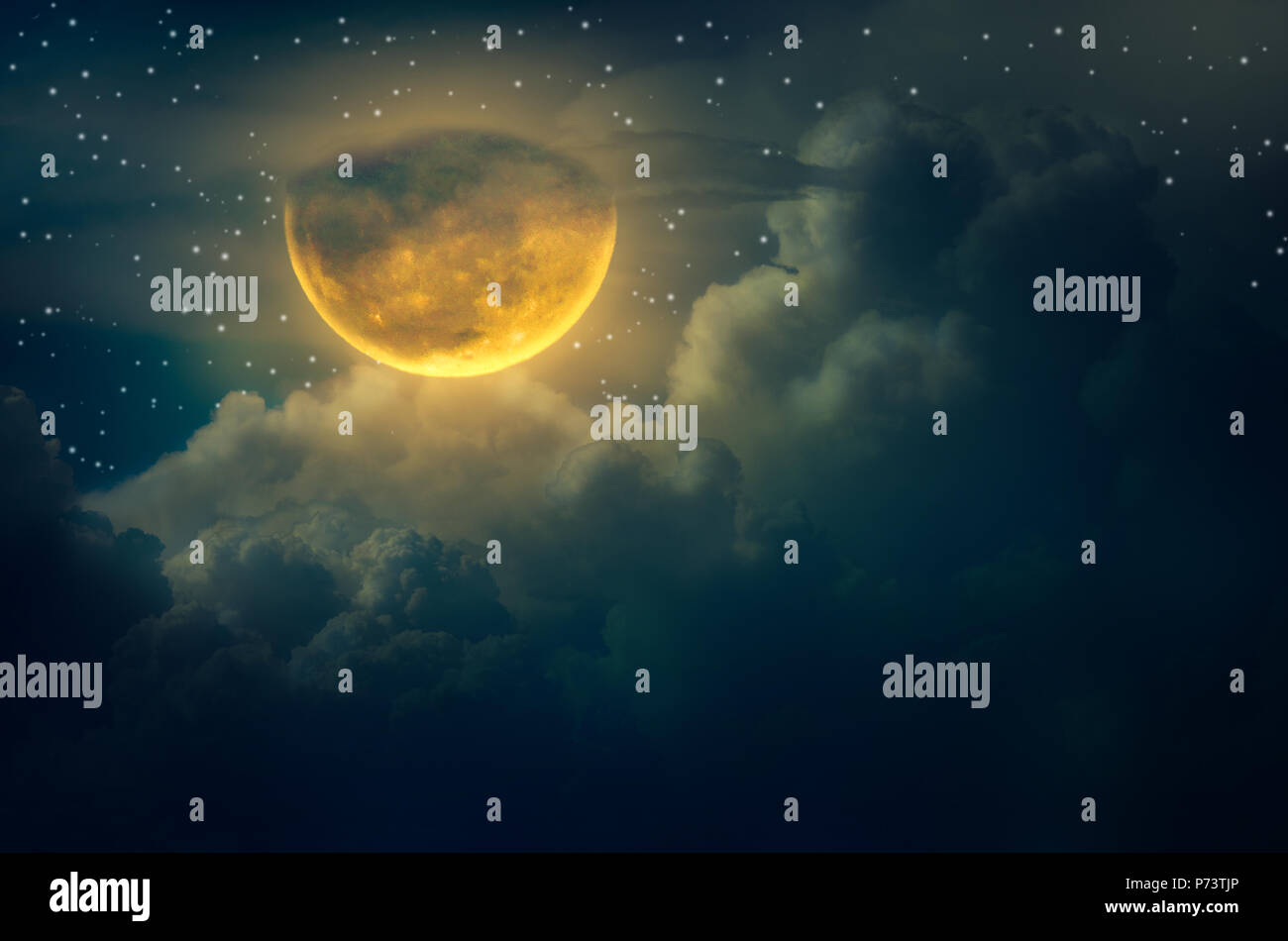 Chuseok luna Big Cloud luna fluttuante nel cielo con tante stelle circondato Halloween Foto Stock