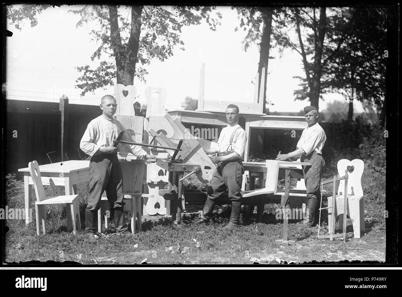 71 Narcyz Witczak-Witaczyński - Warsztat stolarski w 1 Pułku Strzelców Konnych (107-548-1) Foto Stock