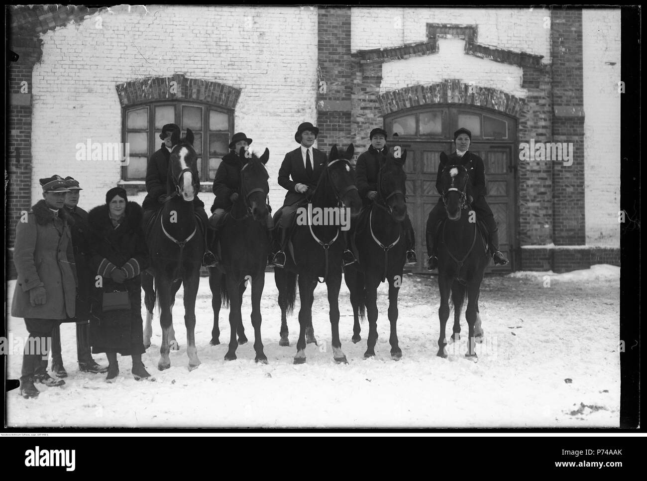 74 Narcyz Witczak-Witaczyński - Zawody konne z udziałem żołnierzy 1 Pułku Strzelców Konnych (107-493-1) Foto Stock