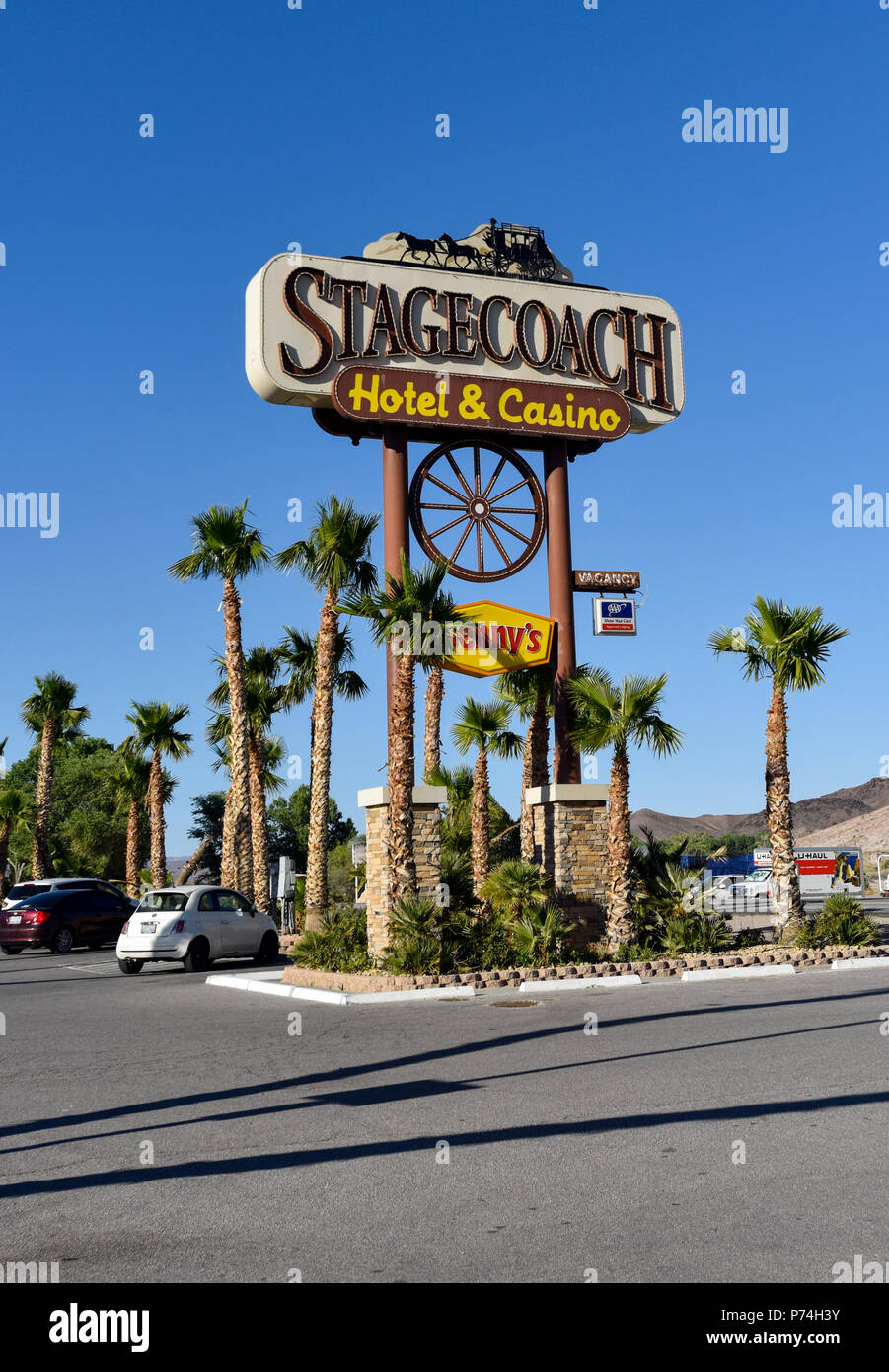 Stagecoach Hotel and Casino sign in Beatty Nevada Foto Stock