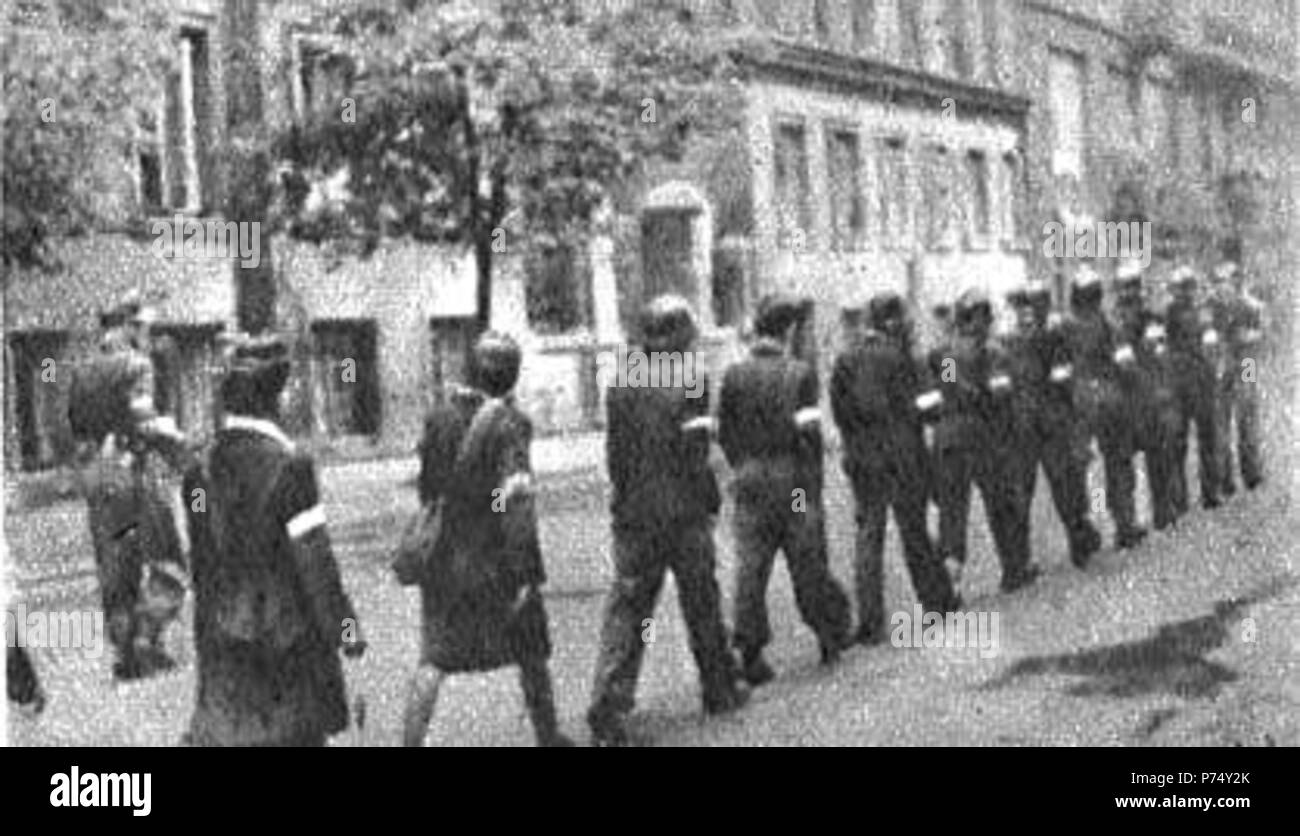 Inglese: Insurrezione di Varsavia: lasciando per un'operazione Polski: Powstanie warszawskie: Wymarsz do akcji . 1944 53 Insurrezione di Varsavia da Lokajski - Stolica 050 Foto Stock