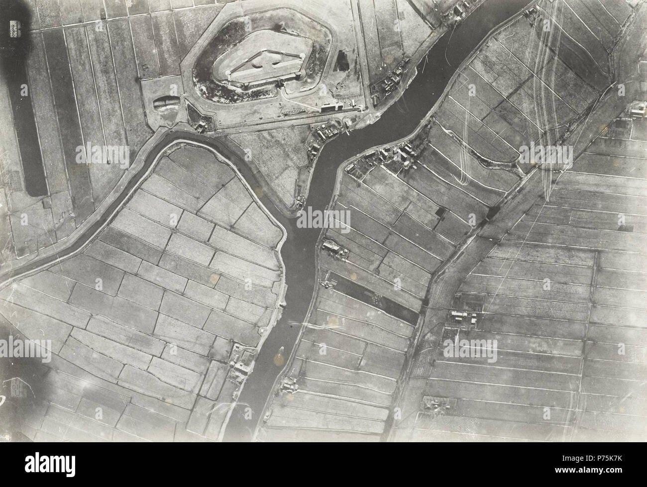 Nederlands: Luchtfoto van Fort Waver-Amstel. Tra il 1920 e il 1930 159 Luchtfoto van Fort Waver-Amstel Foto Stock