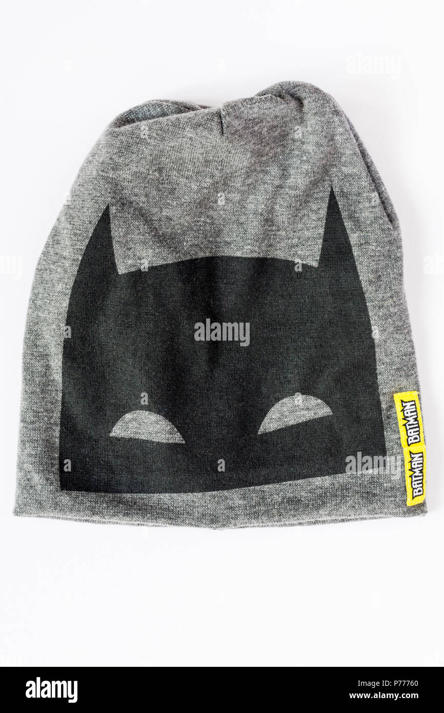 Il bambino è Batman hat isolati su sfondo bianco Foto Stock