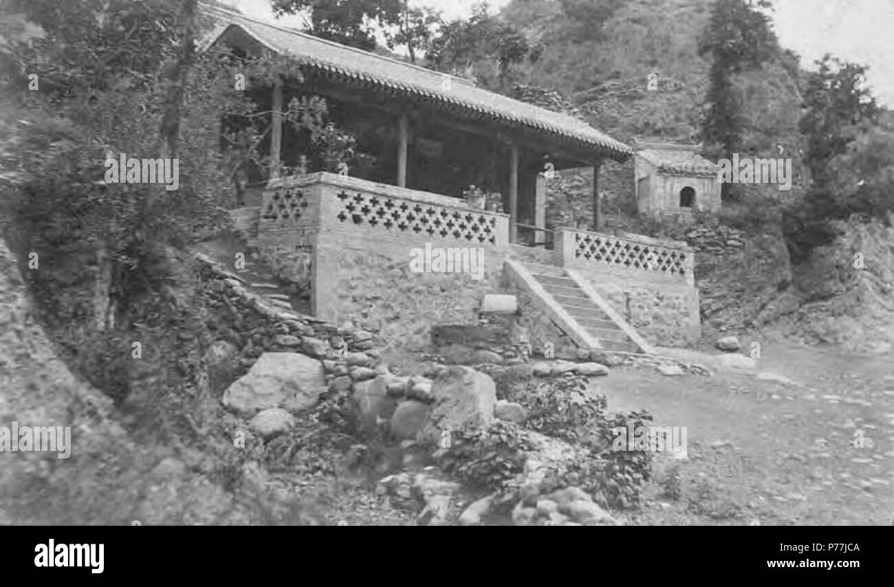 . Inglese: casa di riposo in modo da Pechino a Jehol, ca. 1905 . Inglese: scritto sulla pagina album: Rest House a metà il pass per Pechino Jehol, Mongolia . PH Coll 214.F9 . circa 1905 11 Casa di riposo in modo da Pechino a Jehol, ca 1905 CHANDLESS (209) Foto Stock