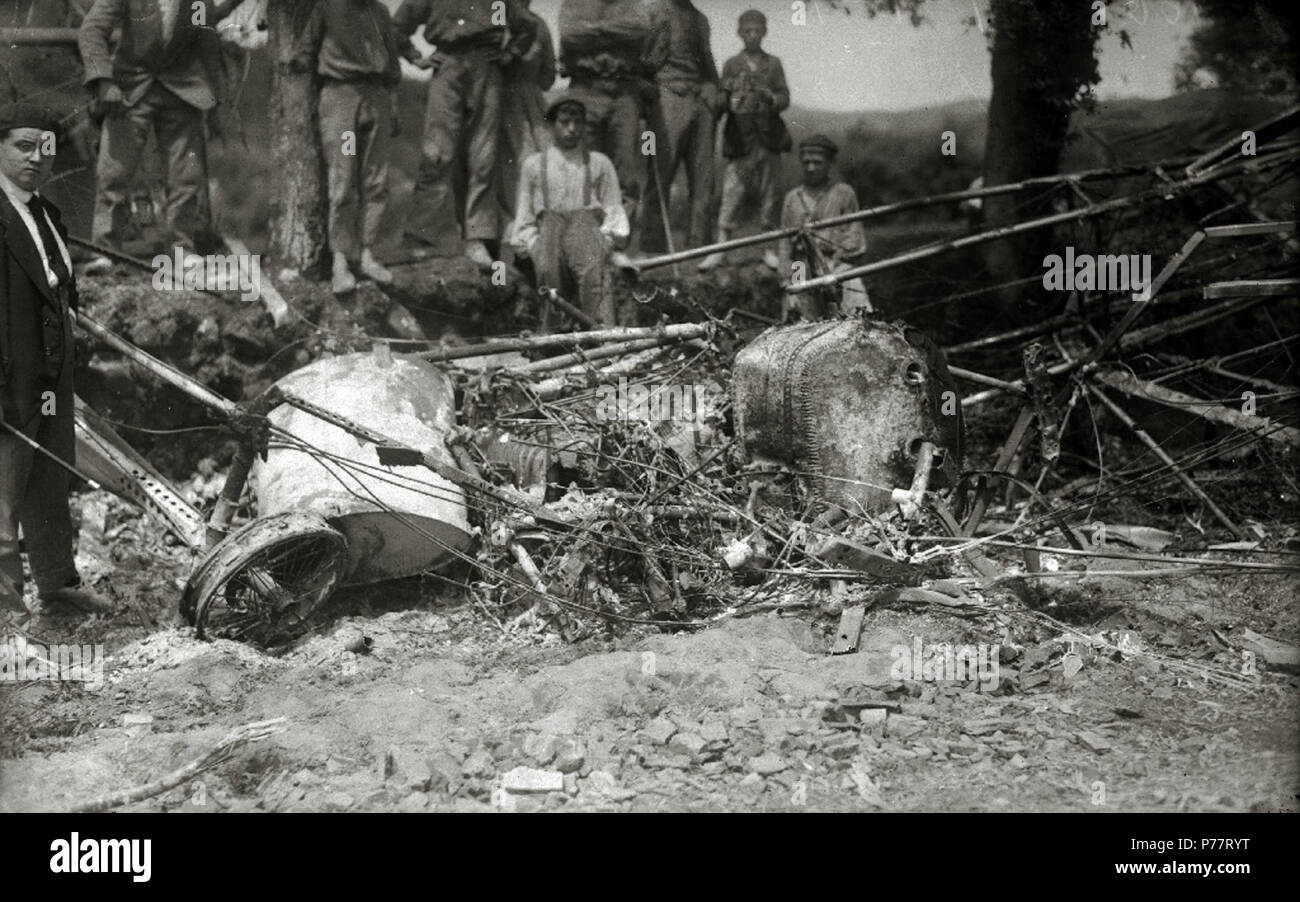 31 Estado en el que se quedo el biplano "BREGUET" en los nostri del hipódromo de Lasarte (2 de 2) - Fondo Car-Kutxa Fototeka Foto Stock
